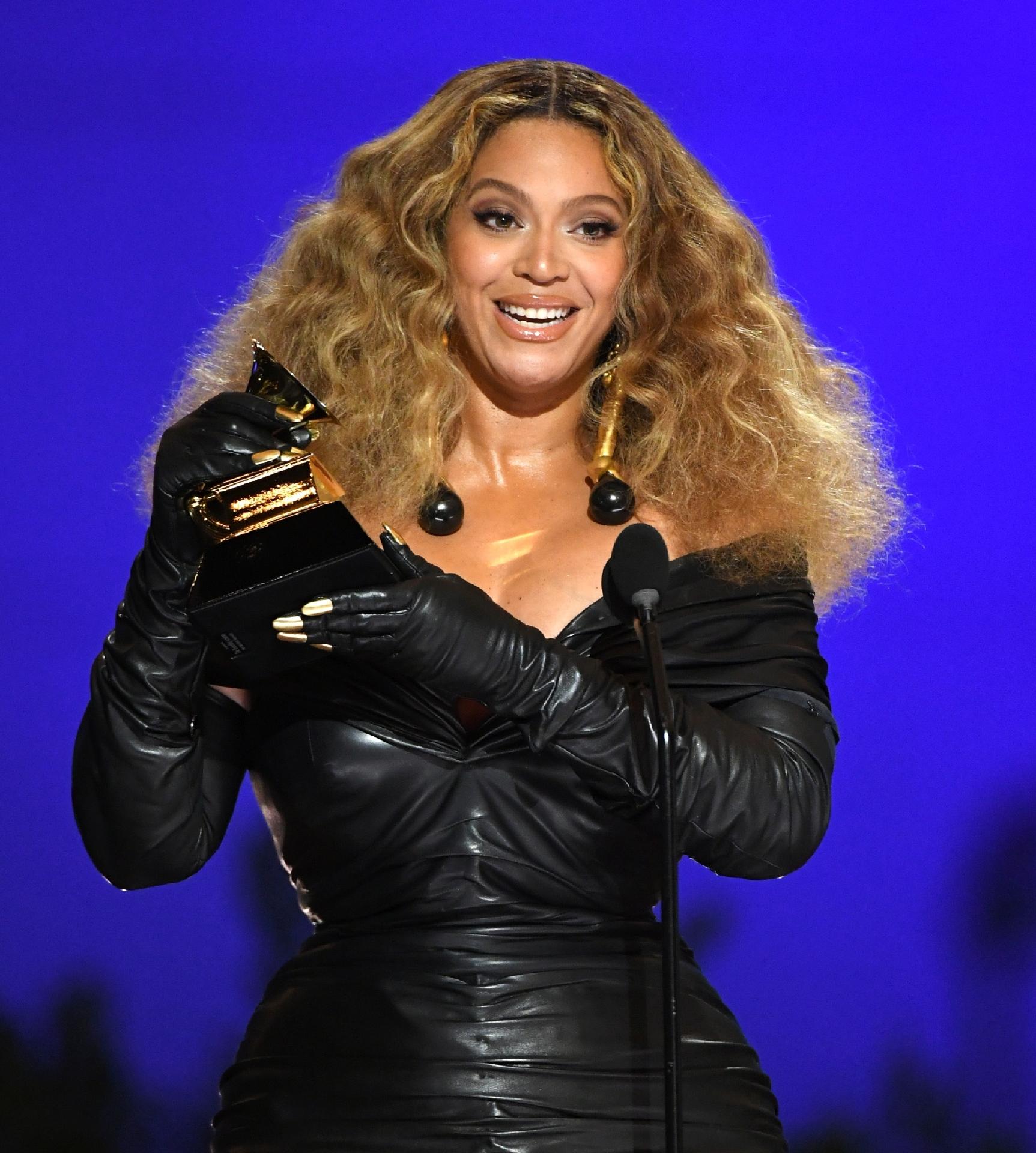 Beyoncé Biography: Net Worth, Children, Pictures, Songs, Husband, Real Name, Albums, Birthday, Height, Wiki Facts, Parents, And More..., Beyoncé Biography: Net Worth, Children, Pictures, Songs, Husband, Real Name, Albums, Birthday, Height, Wiki Facts, Parents, And More&#8230;
