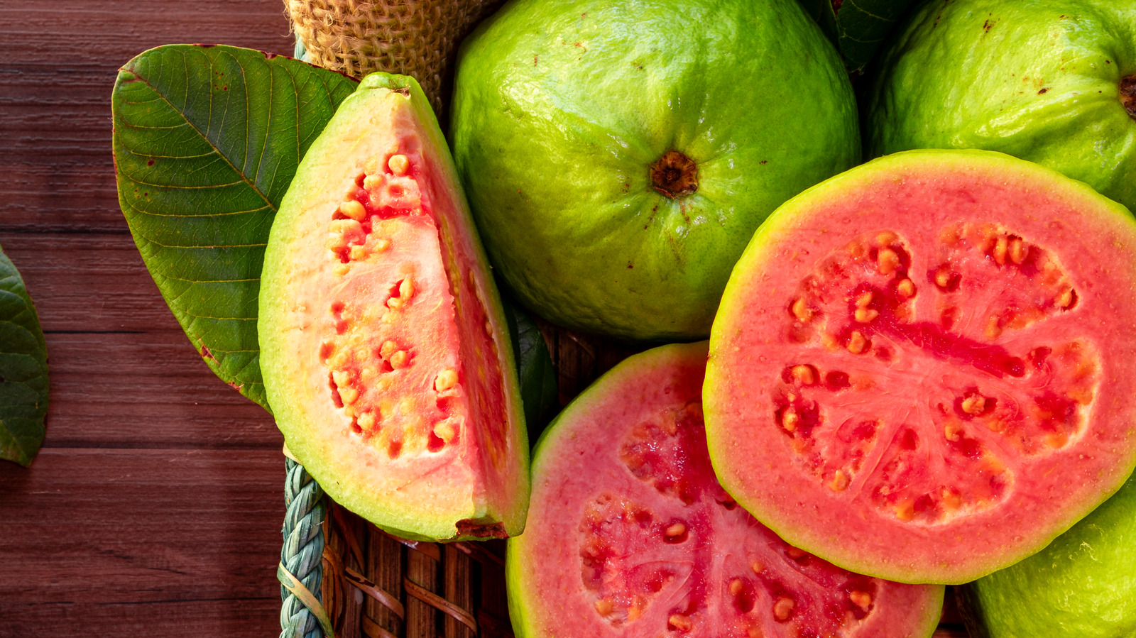 15 Proven Health Benefits Of Quava Fruit That You Didn't Know, 15 Proven Health Benefits Of Quava Fruit That You Didn&#8217;t Know
